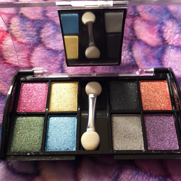 Amuse eyeshadow pallet - Picture 2 of 4